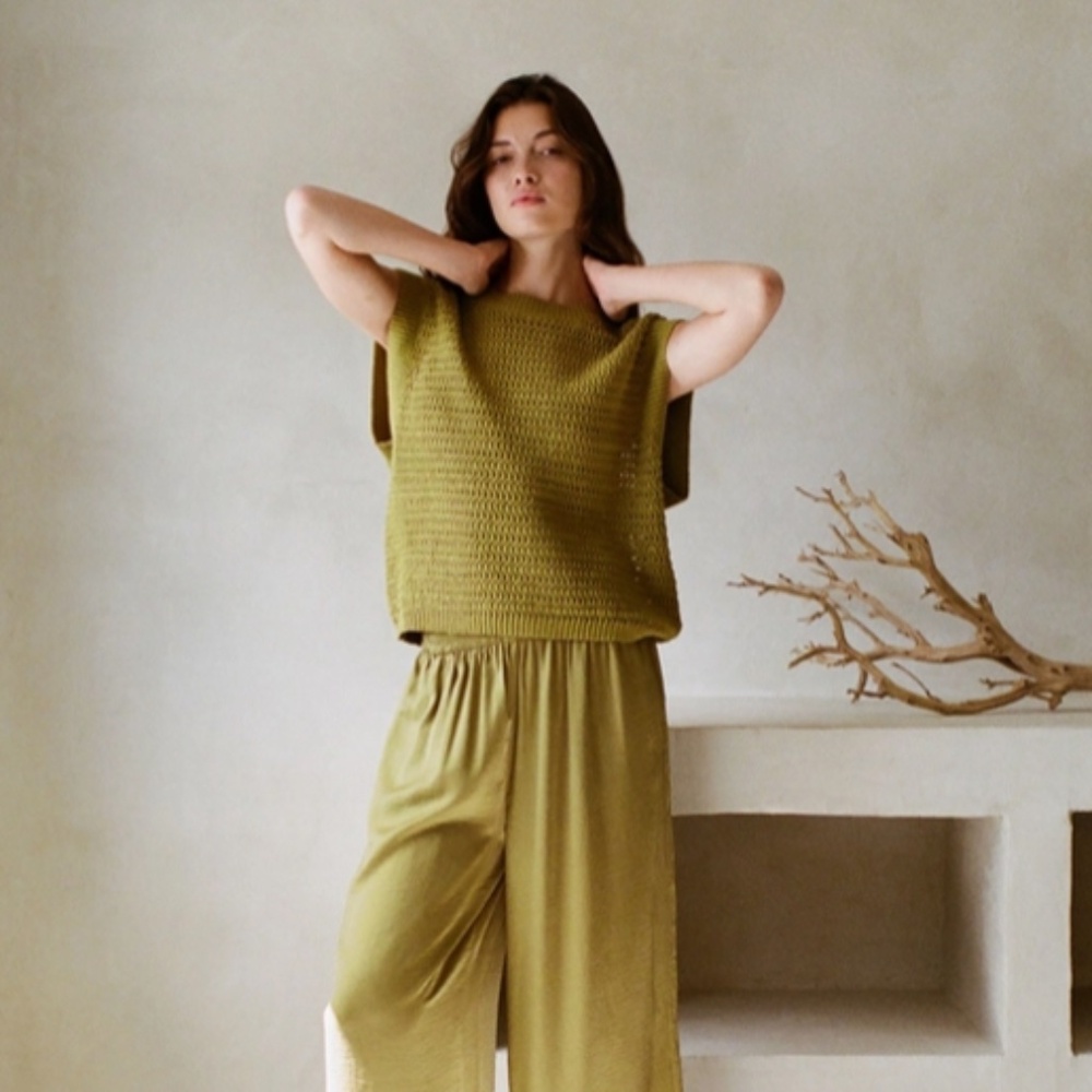 NWOT vest By Together